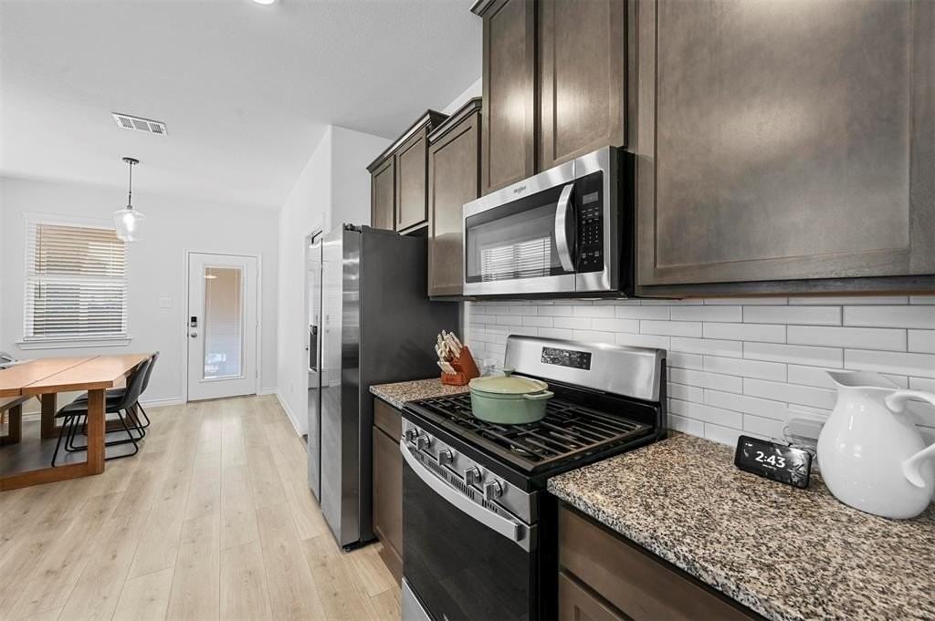 1524 Bennington Ln - Photo 7 of 23