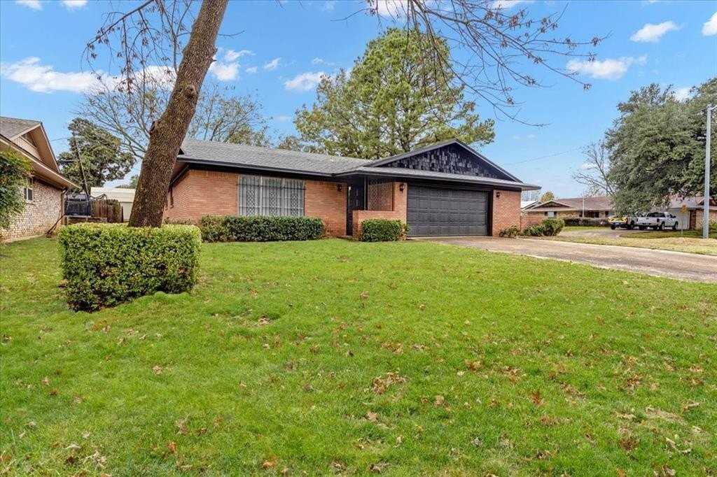 509 Dean Dr - Photo 2 of 40