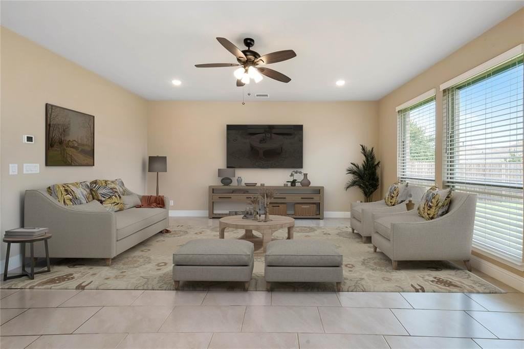 1012 Granger Dr - Photo 4 of 30