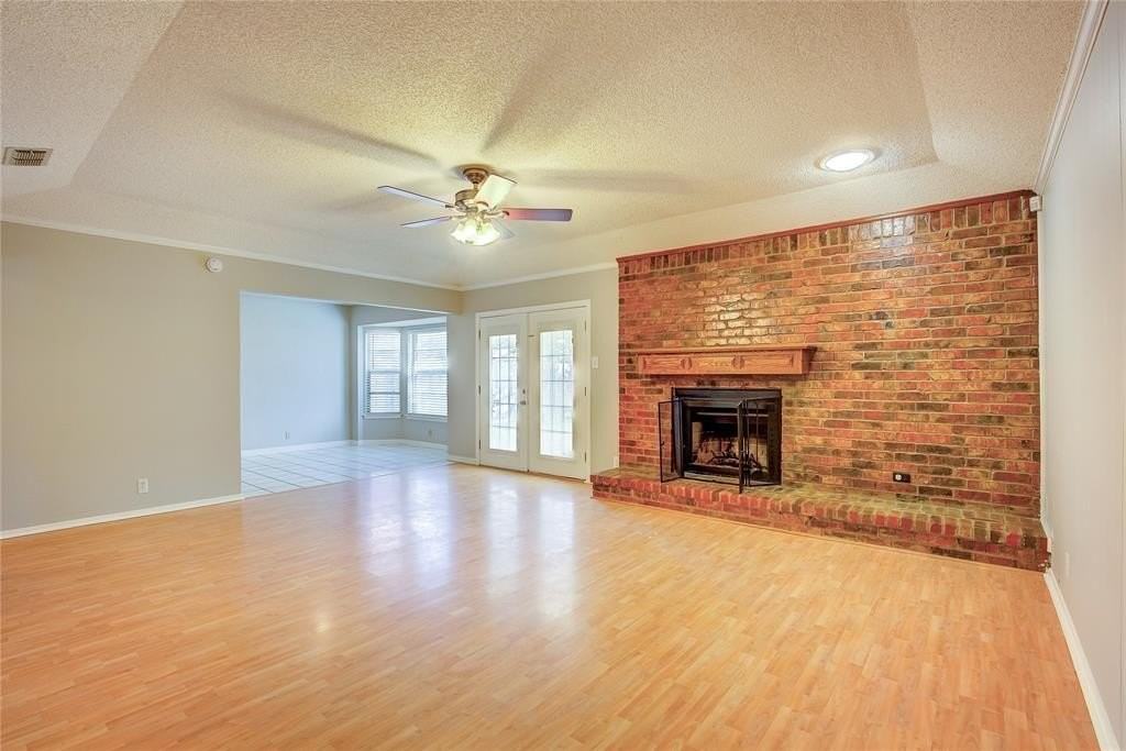 2717 Lucas Dr - Photo 7 of 37