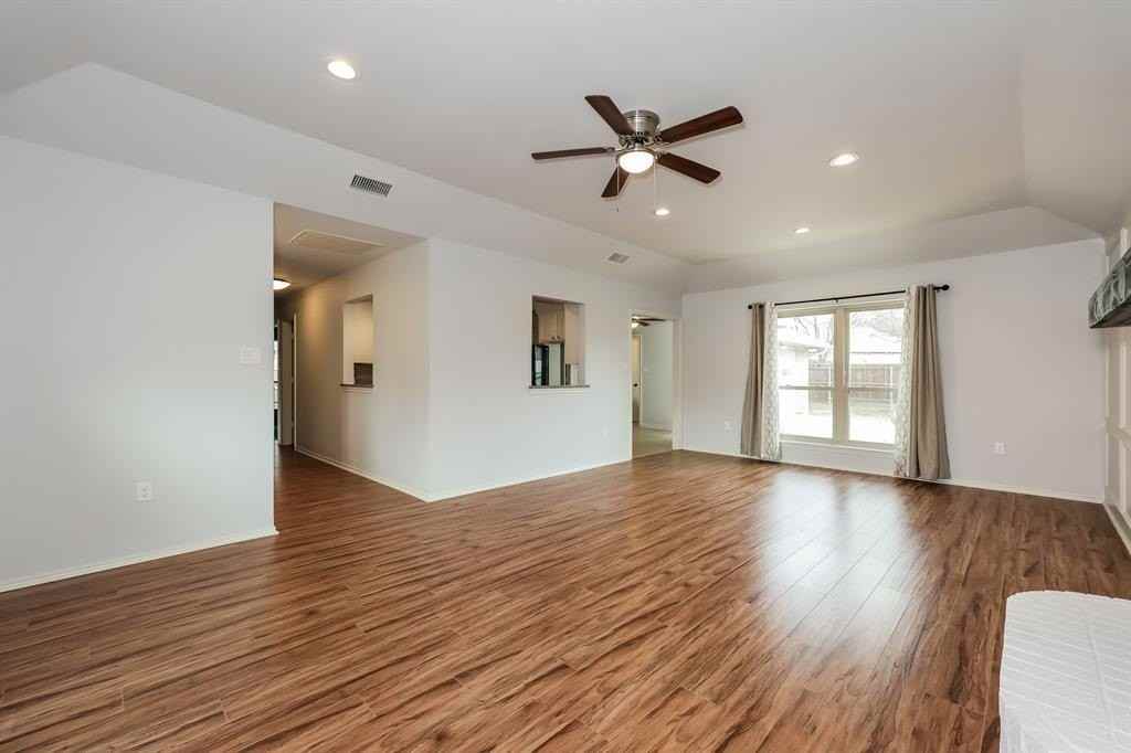 2002 Harwell St - Photo 3 of 25