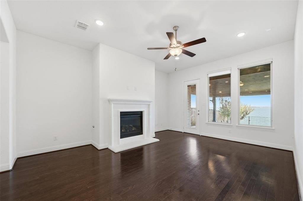 18136 Lakefront Ct - Photo 2 of 40