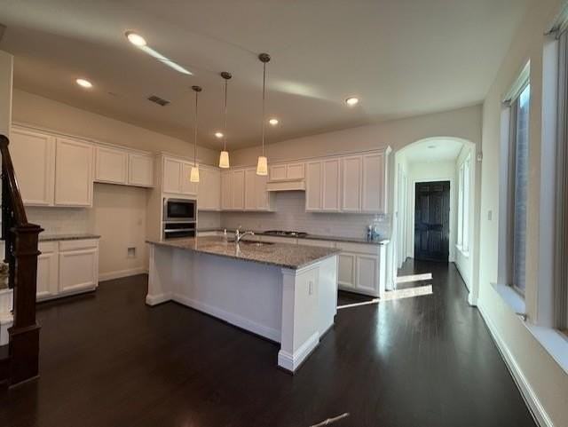 18136 Lakefront Ct - Photo 6 of 40