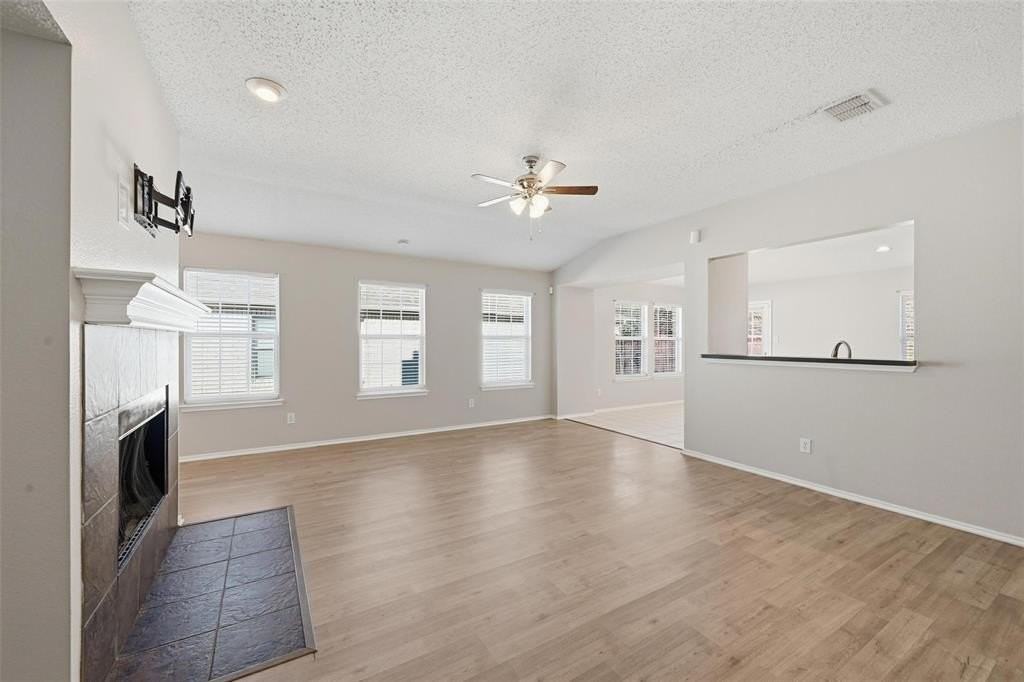 1665 Crown Point Dr - Photo 5 of 20