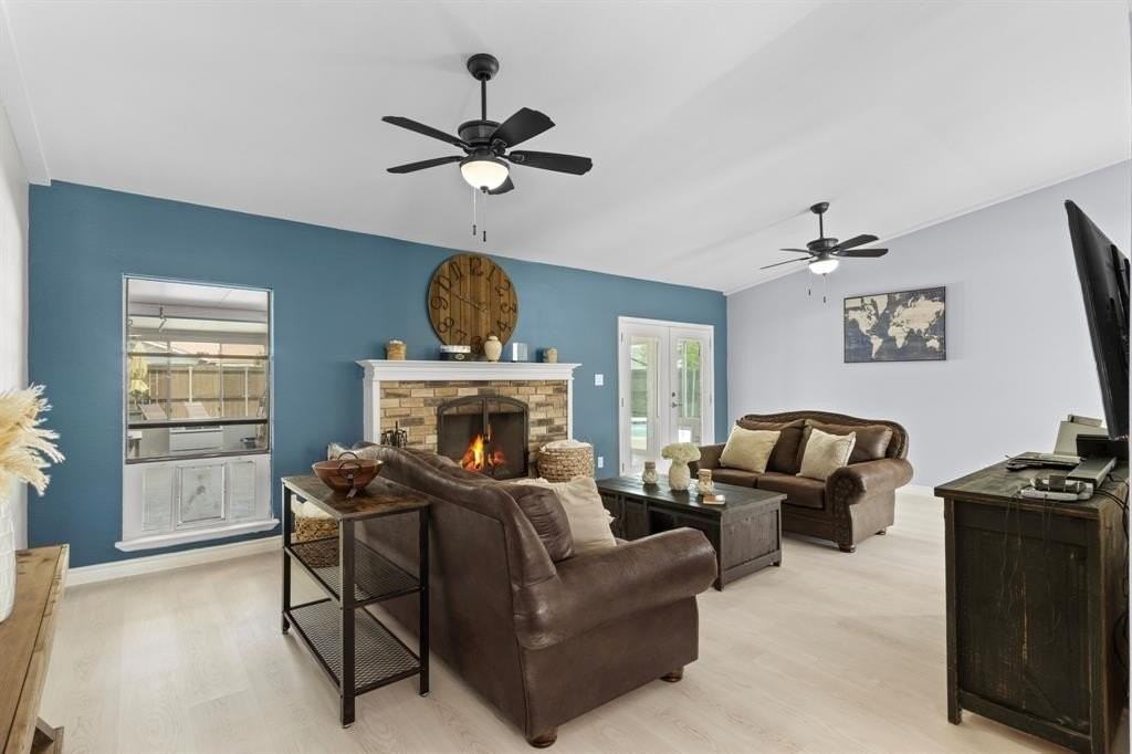 2113 Victoria Rd - Photo 5 of 20