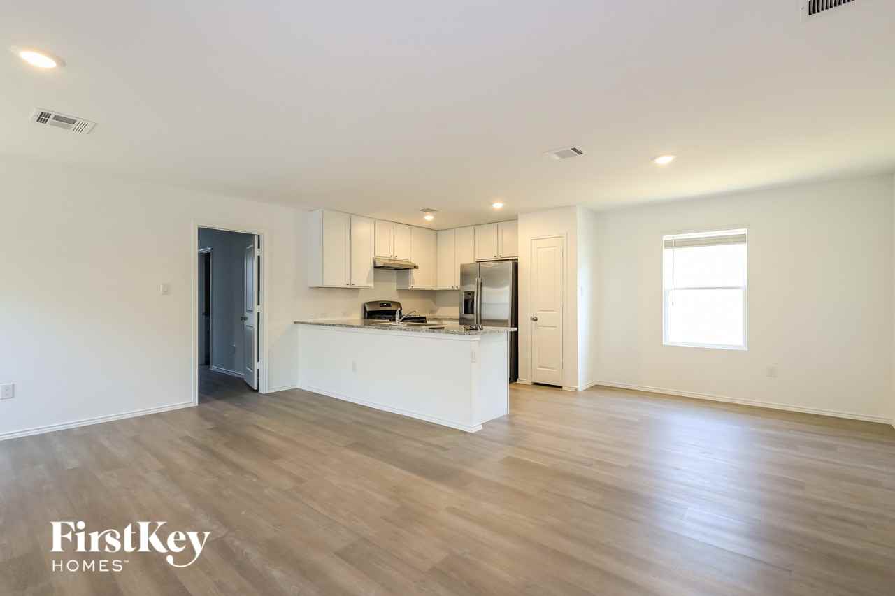 8011 Nube Medina - Photo 5 of 15