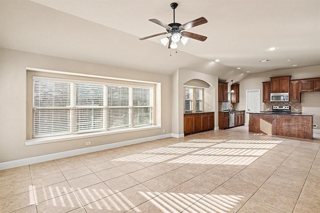 12313 Treeline Dr - Photo 7 of 26