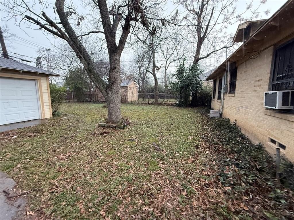 1018 E Waco Ave - Photo 5 of 17