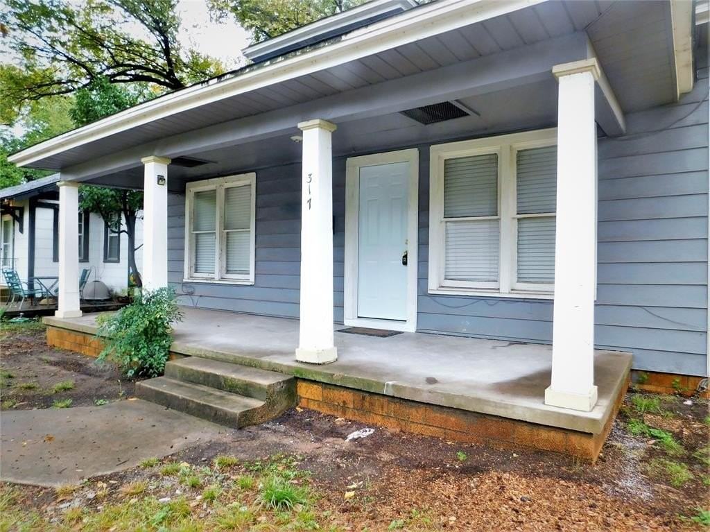 317 Stroud St - Photo 4 of 24