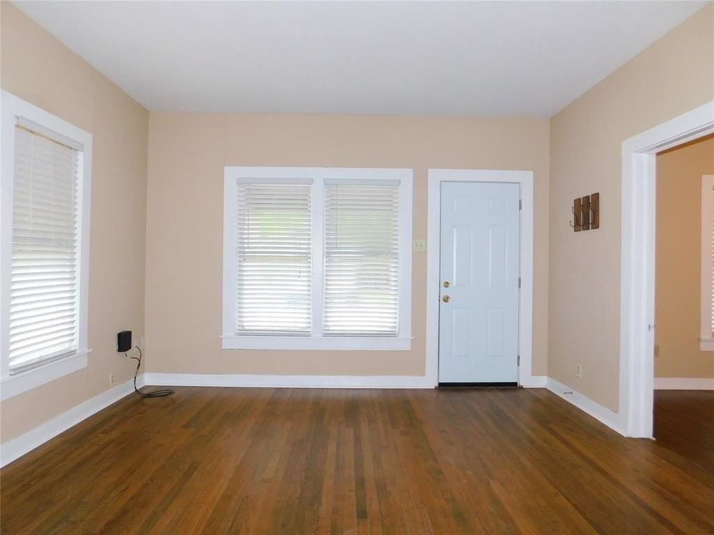 317 Stroud St - Photo 6 of 24