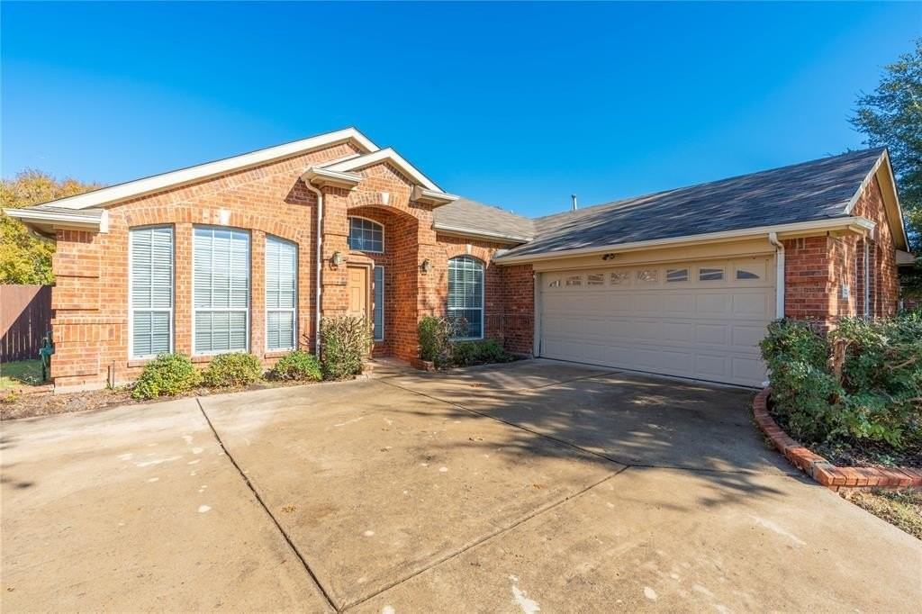 15722 Wrangler Dr - Photo 2 of 34