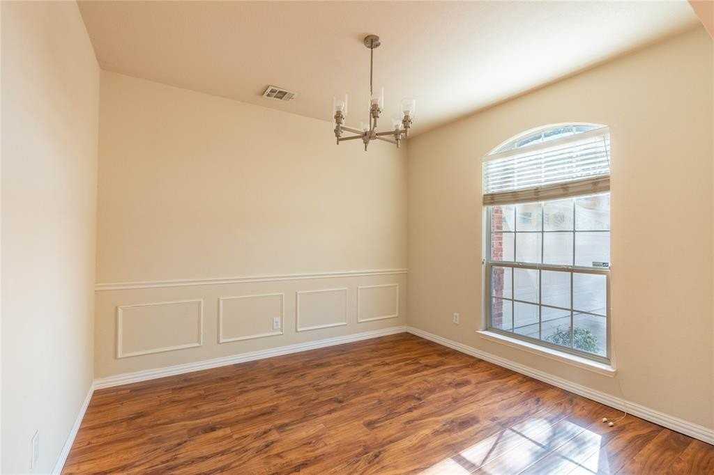 15722 Wrangler Dr - Photo 5 of 34