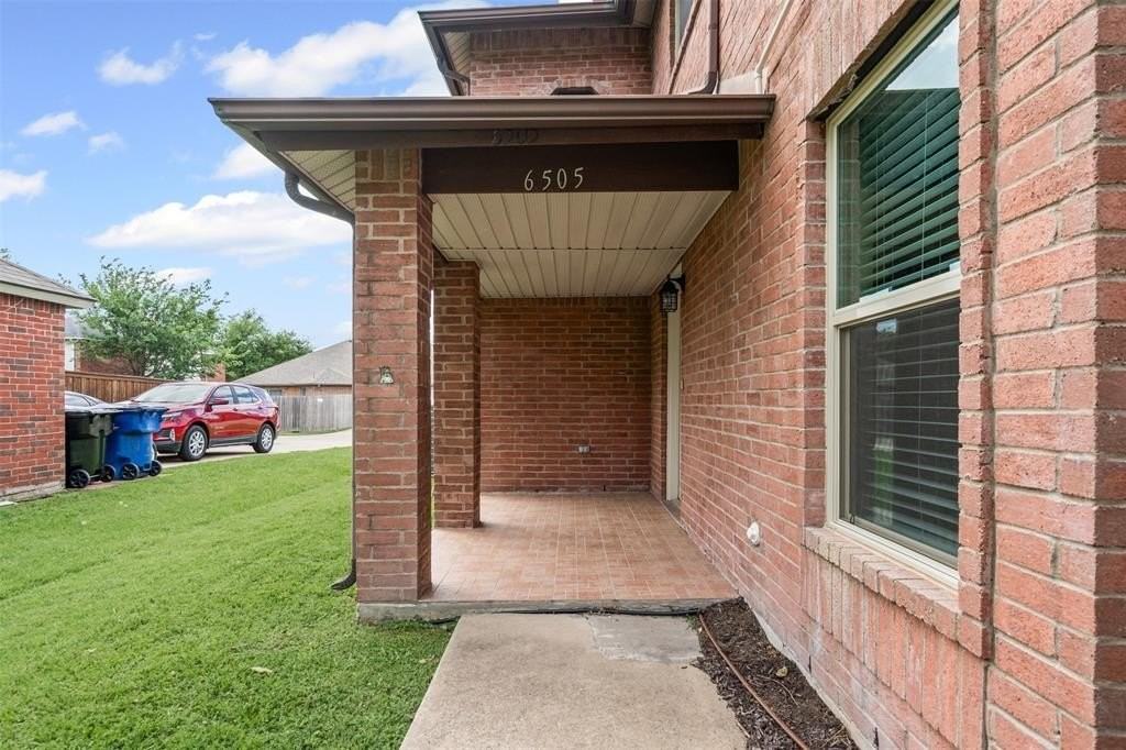 6505 Tara Ln - Photo 2 of 34