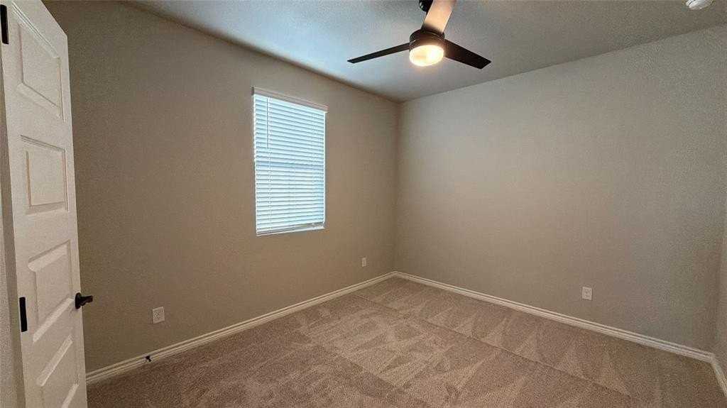 732 16th St #30 - Photo 5 of 10