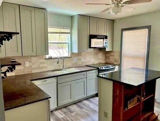 1720 Grand Ave - Photo 3 of 17