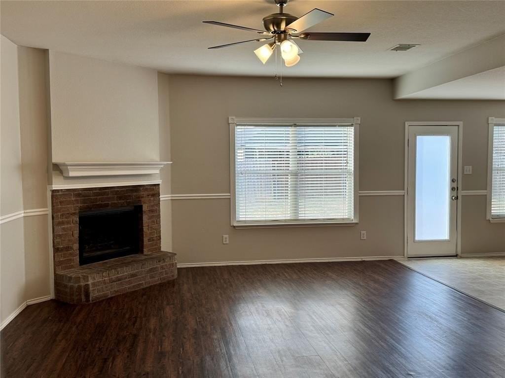 204 S Chestnut St - Photo 3 of 19