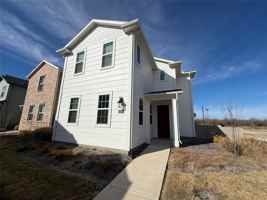 featured image of 2121 Woodlawn Way #79