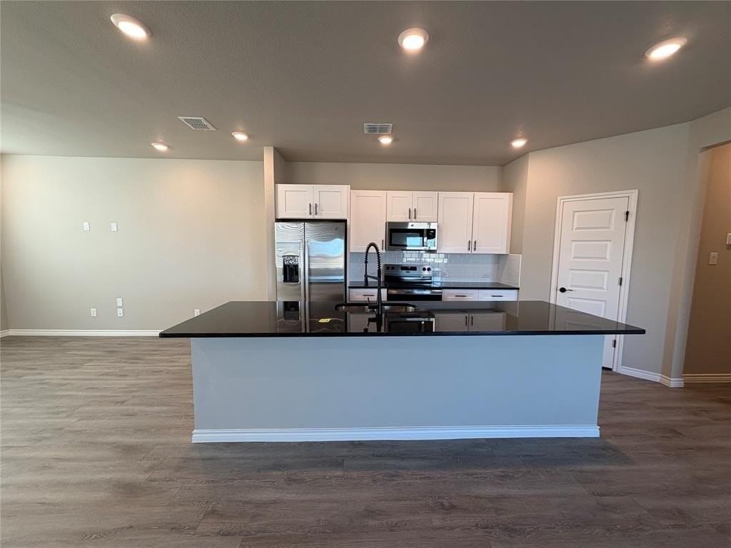 2121 Woodlawn Way #79 - Photo 2 of 11