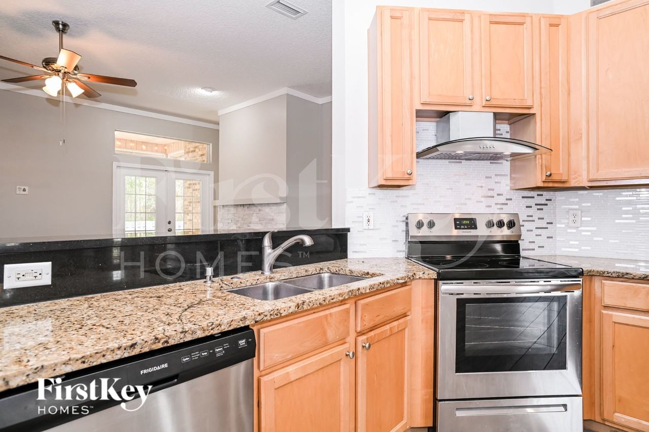 2352 Chartley Ln S - Photo 6 of 16