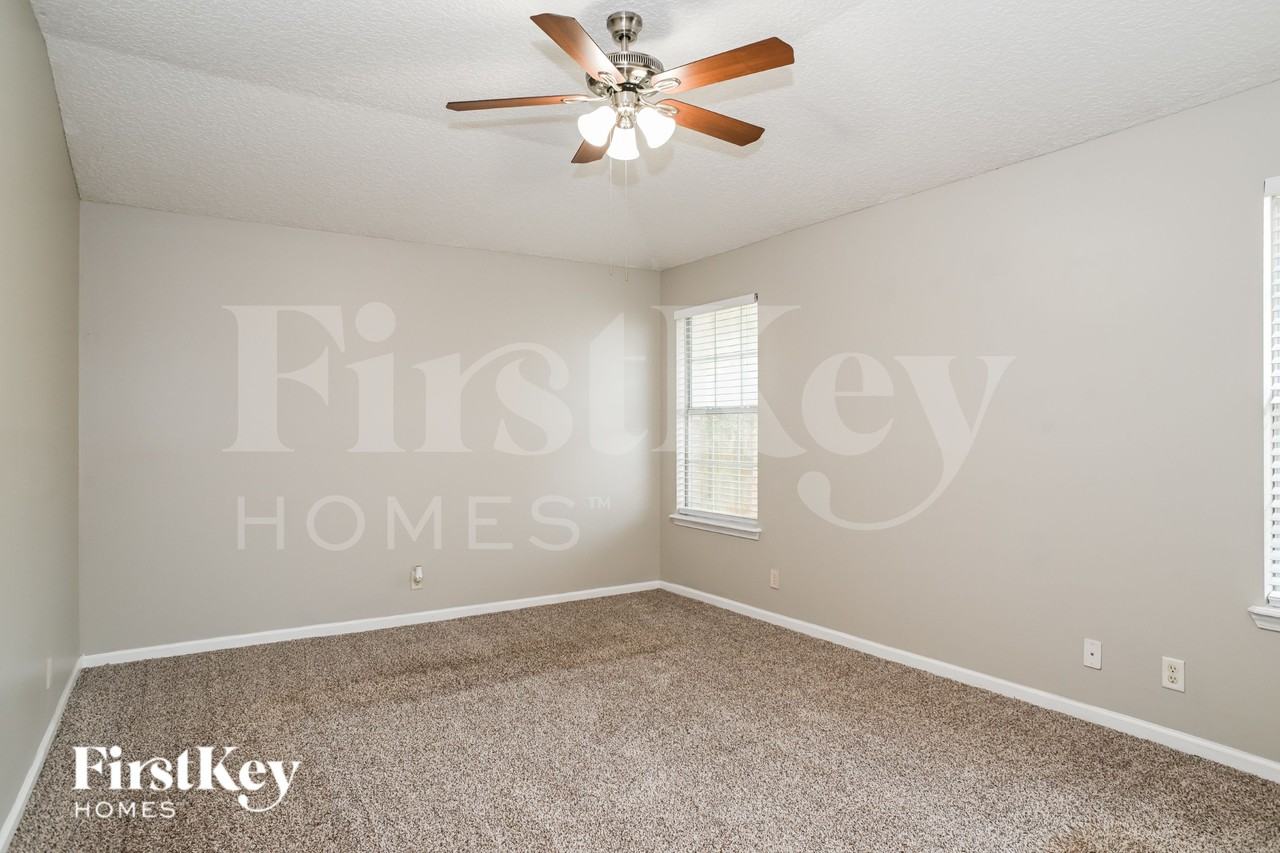 2352 Chartley Ln S - Photo 7 of 16