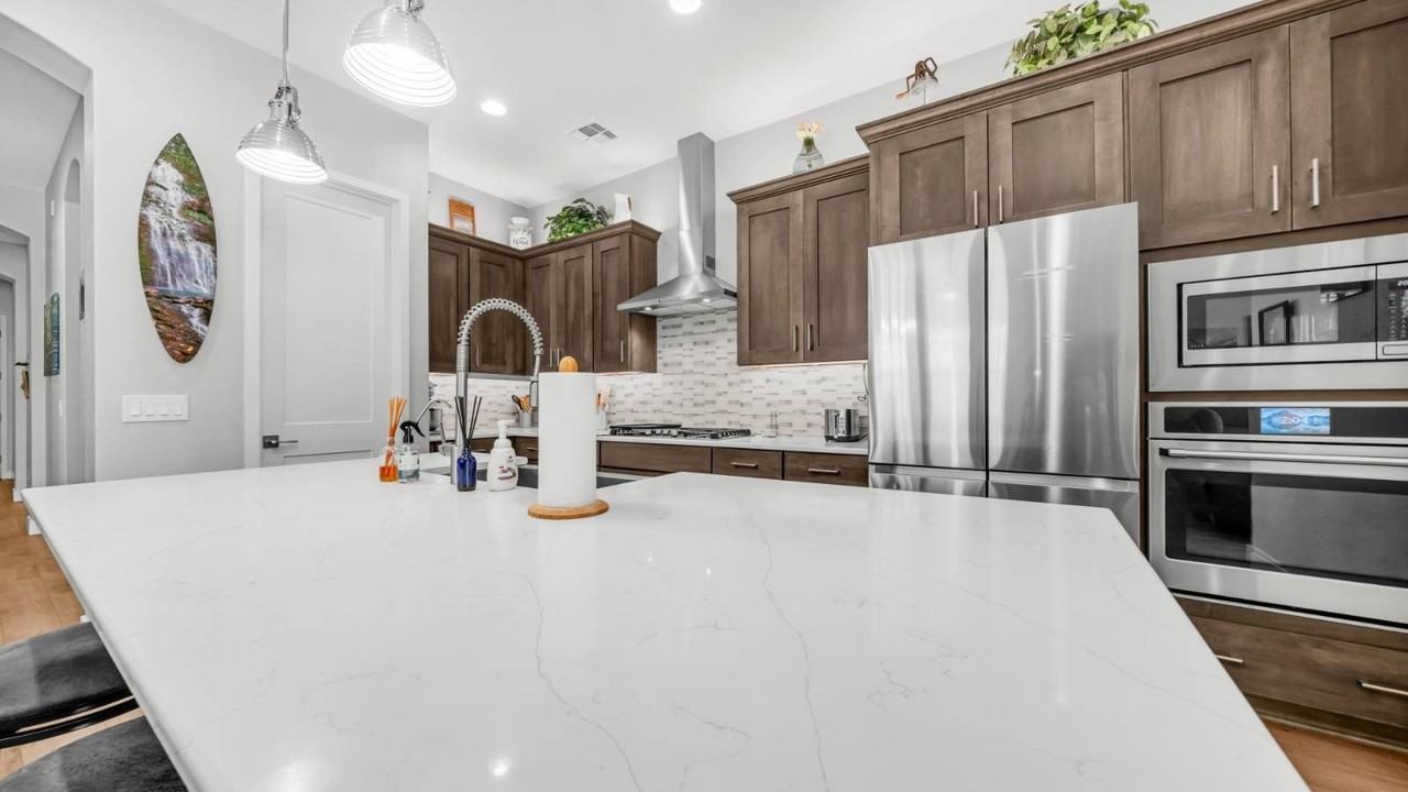 23080 E Carriage Way - Photo 4 of 35