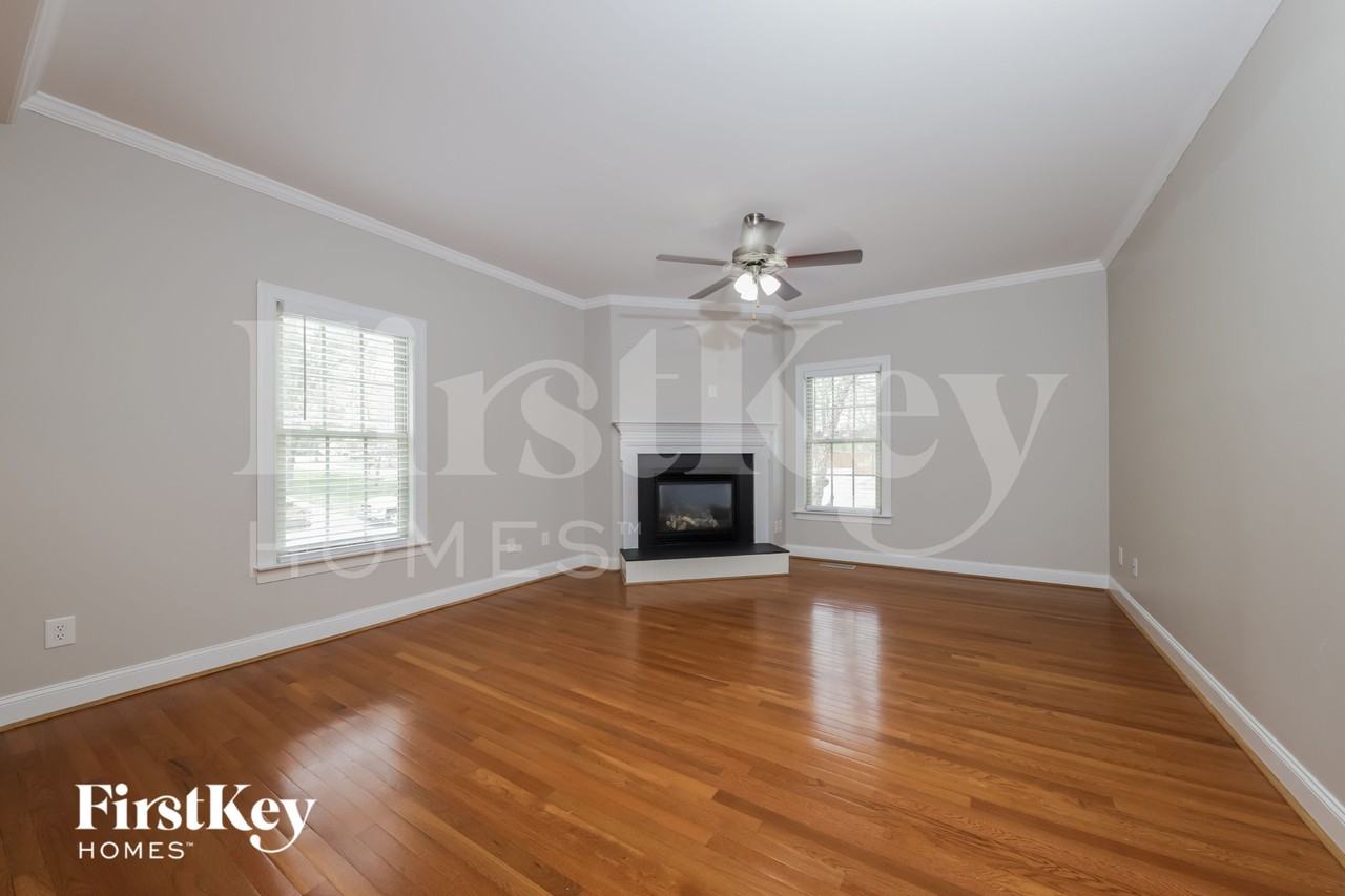 7092 Orchard Path Dr - Photo 3 of 15