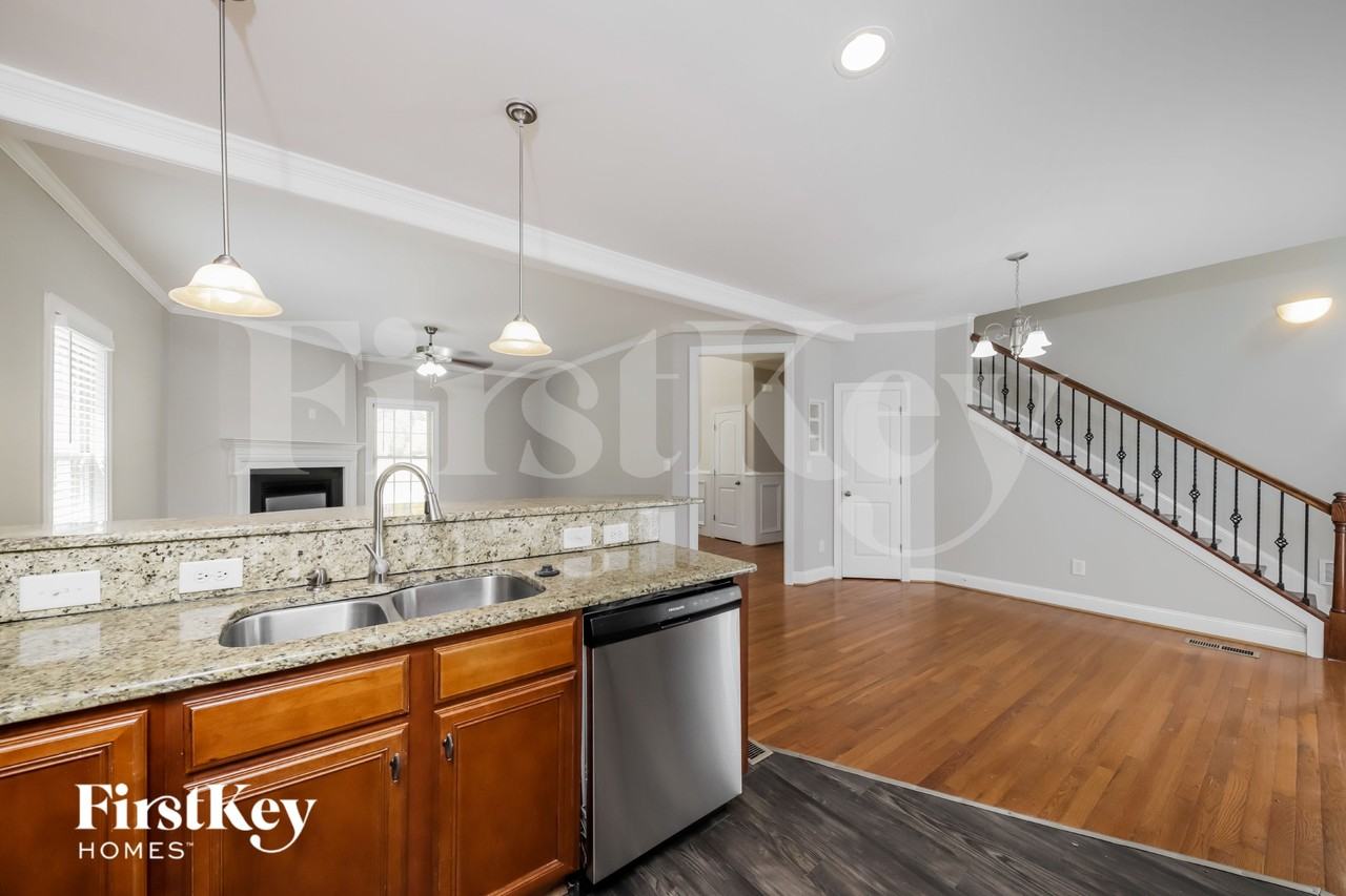 7092 Orchard Path Dr - Photo 7 of 15