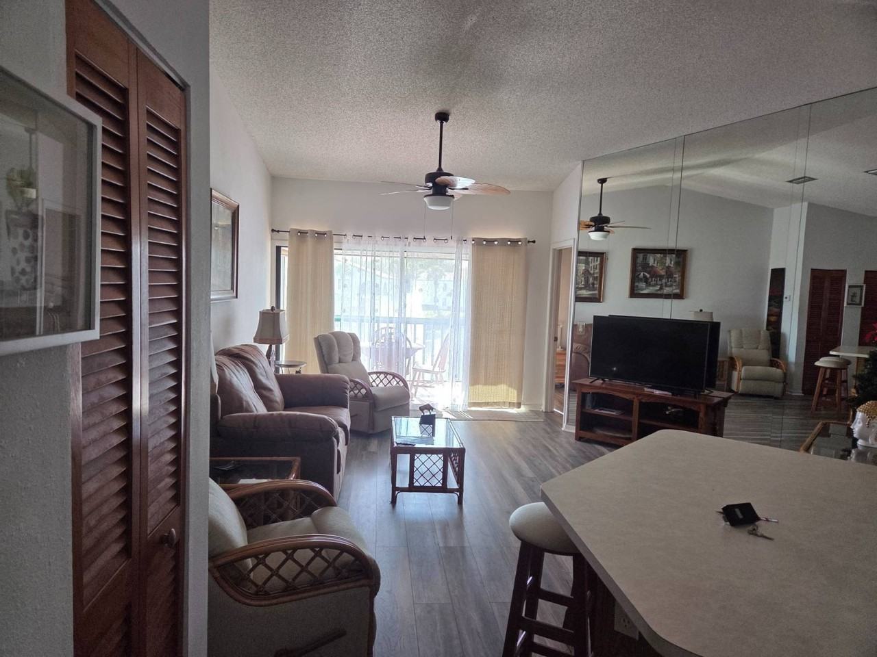 4915 Casablanca Cir #H22 - Photo 3 of 18