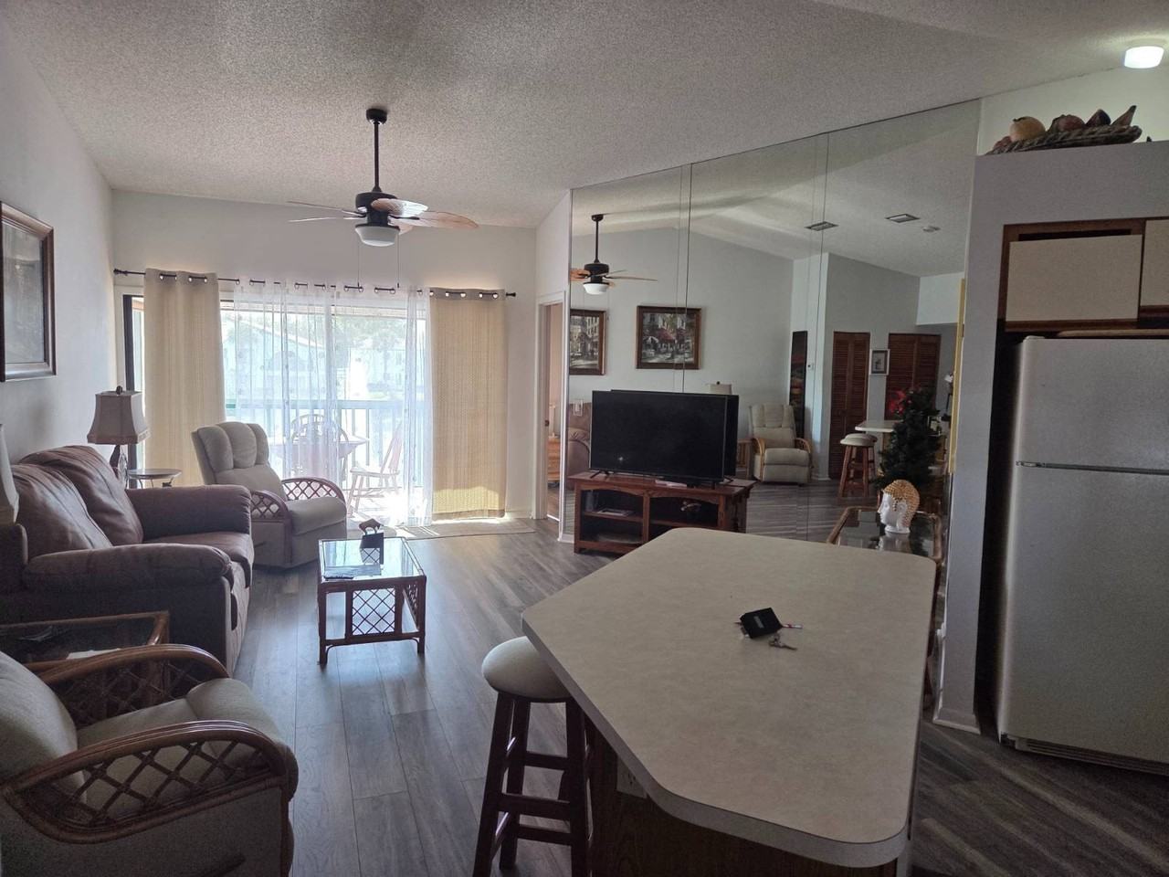 4915 Casablanca Cir #H22 - Photo 4 of 18