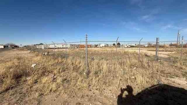 N Leslie Ave - Photo 7 of 8