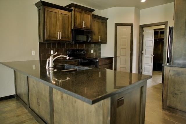 705 Jenkins Ave Unit 705 #705 - Photo 7 of 39