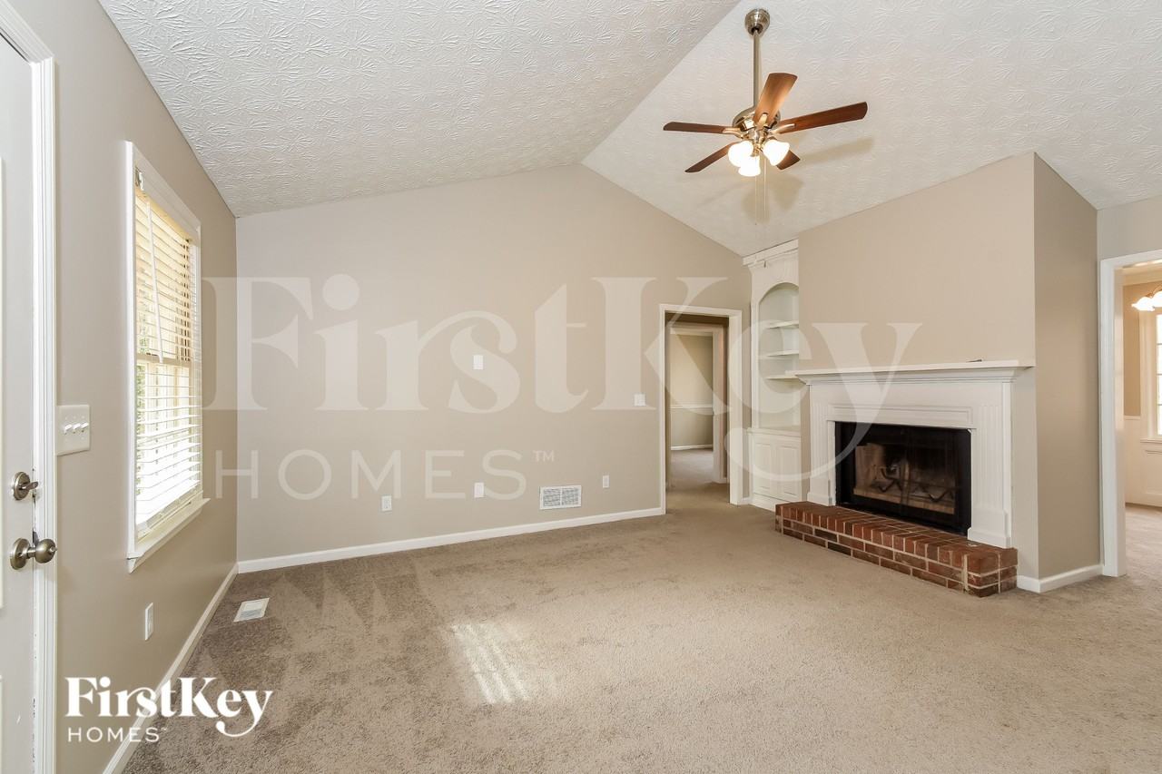 508 Chestnut Rdg - Photo 3 of 15