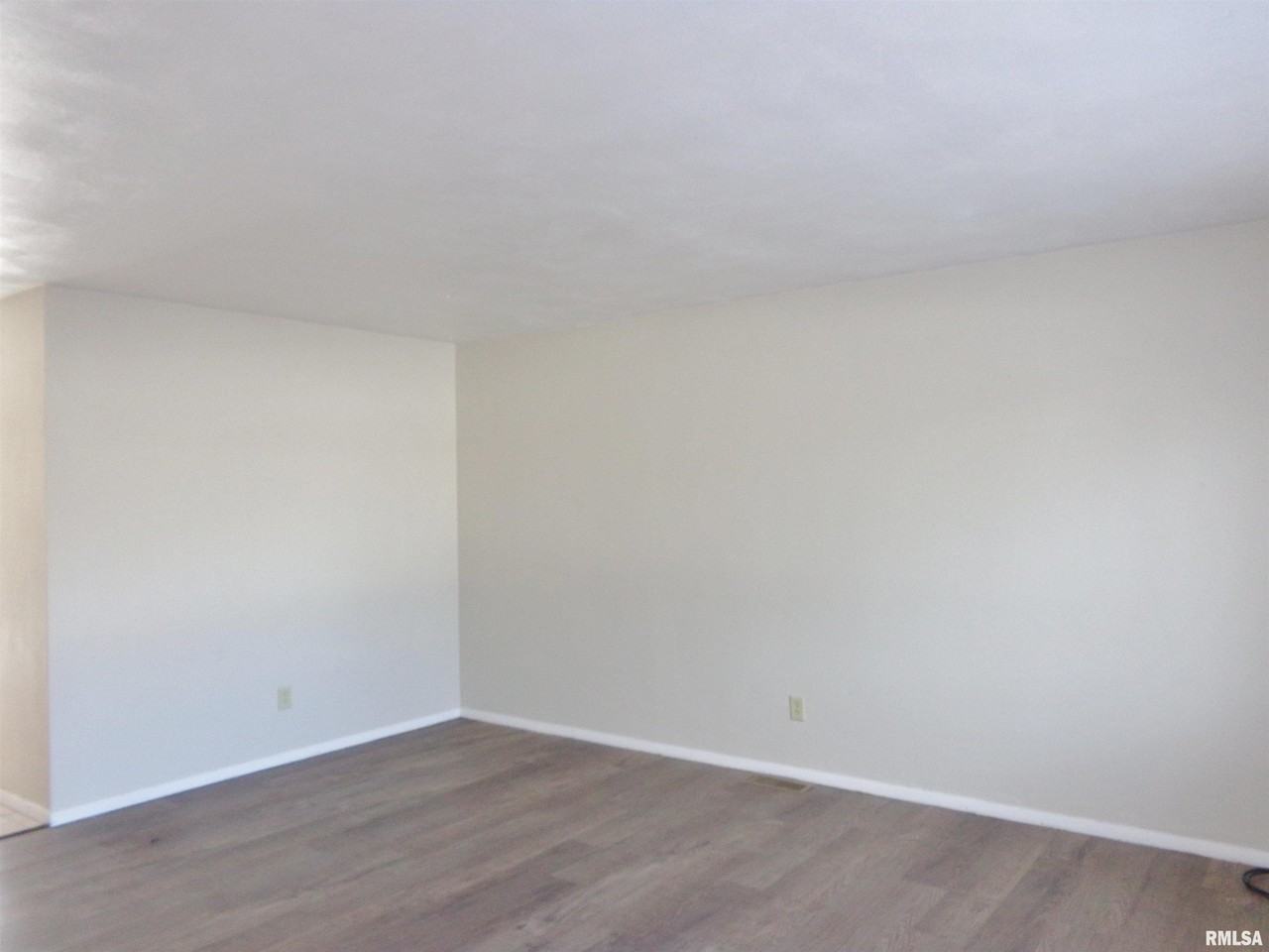 4726 W Merol Ct Apt A #A - Photo 3 of 15