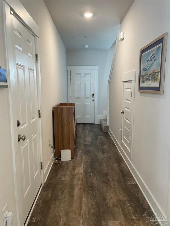 1639 Iroquois Ct - Photo 2 of 16