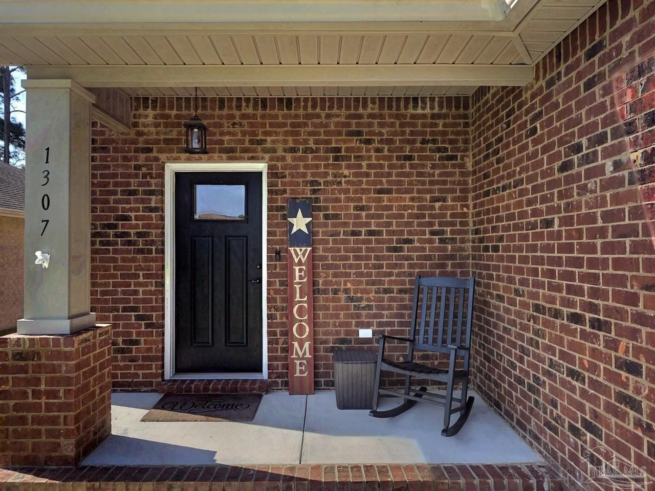 1307 Heron Inlt - Photo 3 of 36