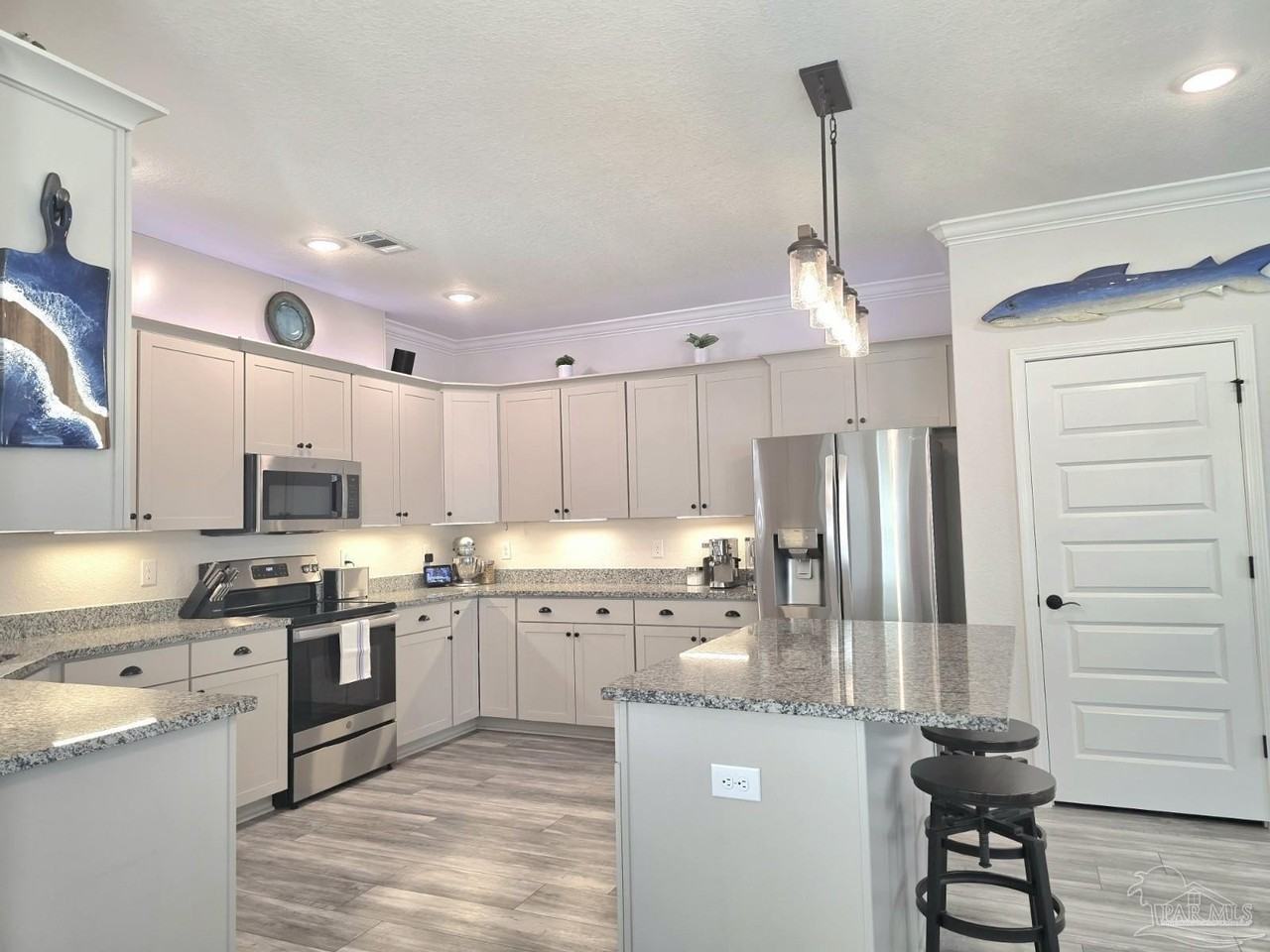 1307 Heron Inlt - Photo 4 of 36