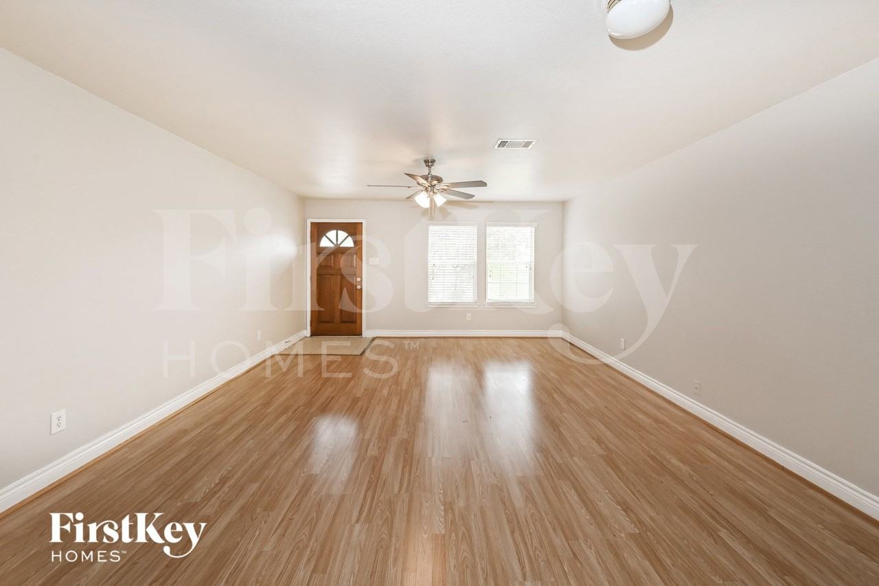 22811 Precious Pl - Photo 2 of 14