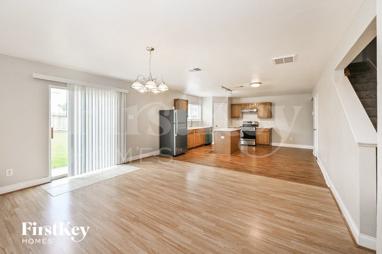 22811 Precious Pl - Photo 5 of 14