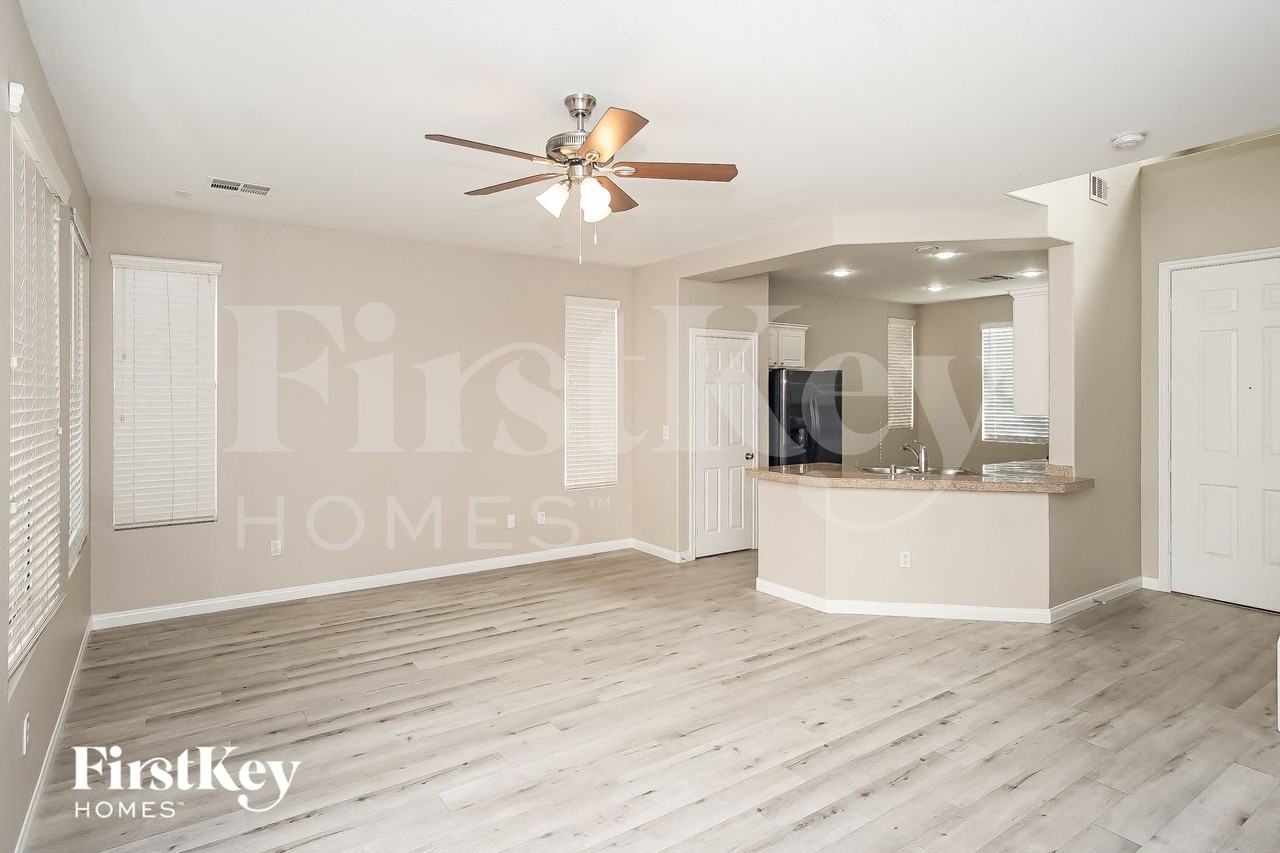 7617 French Springs St - Photo 3 of 15