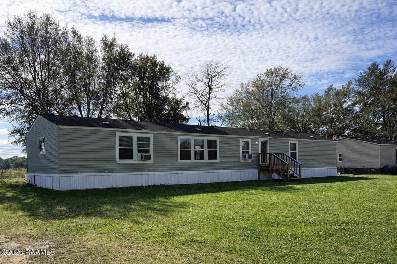 8333 Hudson Rd - Photo 2 of 16