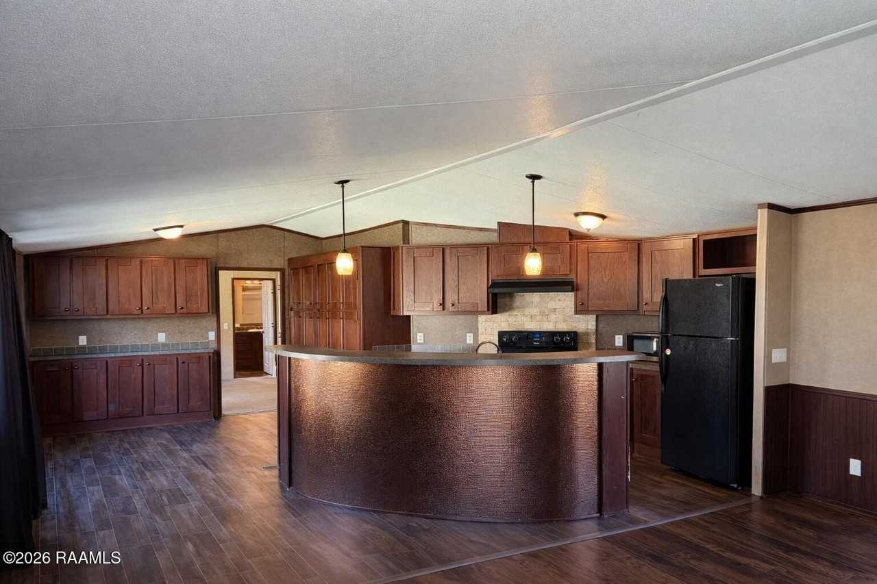 8333 Hudson Rd - Photo 3 of 16