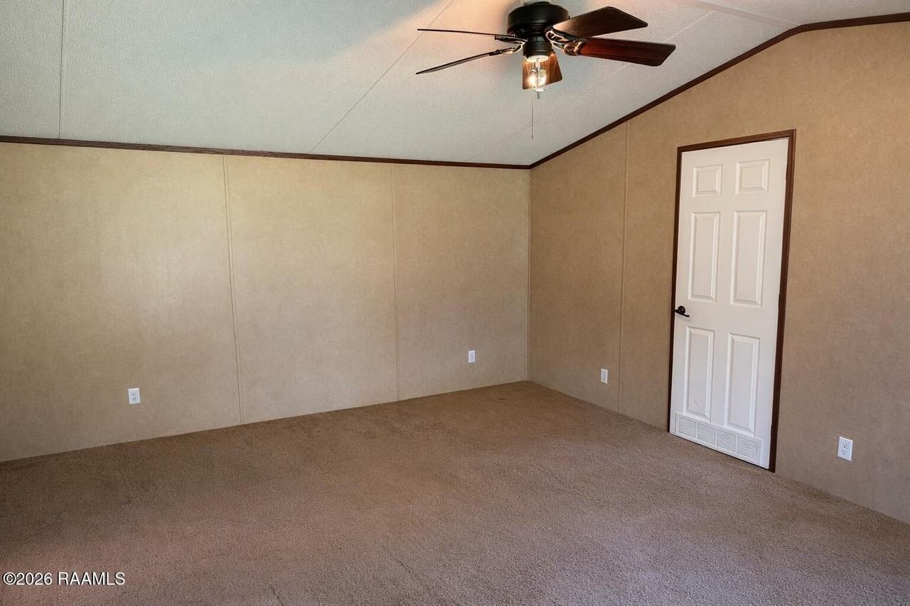 8333 Hudson Rd - Photo 7 of 16