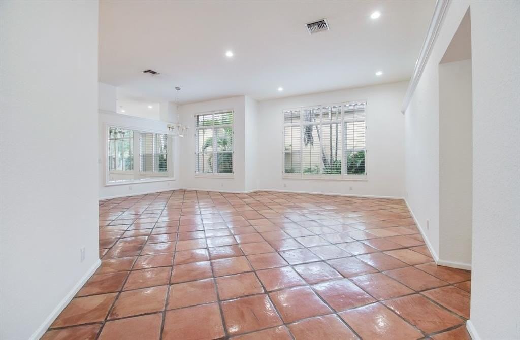 2466 Bay Isle Ct #2466 - Photo 7 of 37