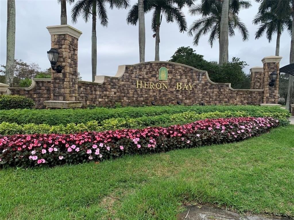 5743 Nw 127th Ter - Photo 4 of 23