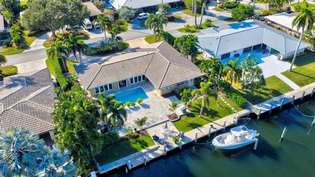 2871 Ne 26th Ct - Photo 2 of 50