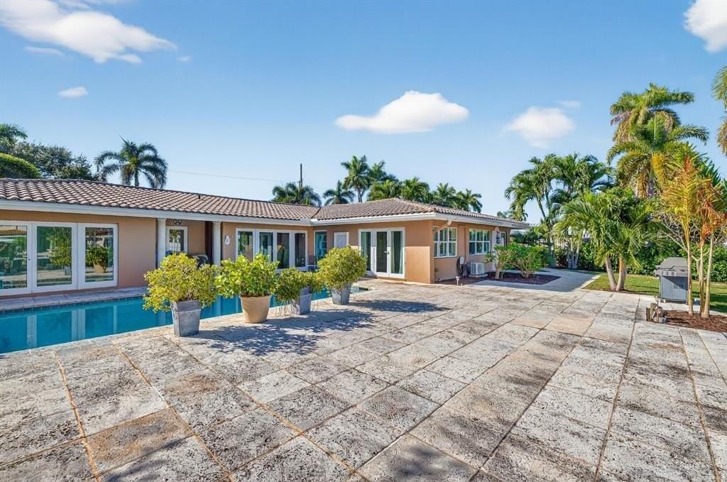 2871 Ne 26th Ct - Photo 4 of 50