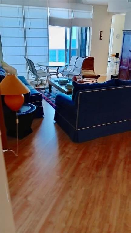 4240 Galt Ocean Dr #704 - Photo 7 of 38