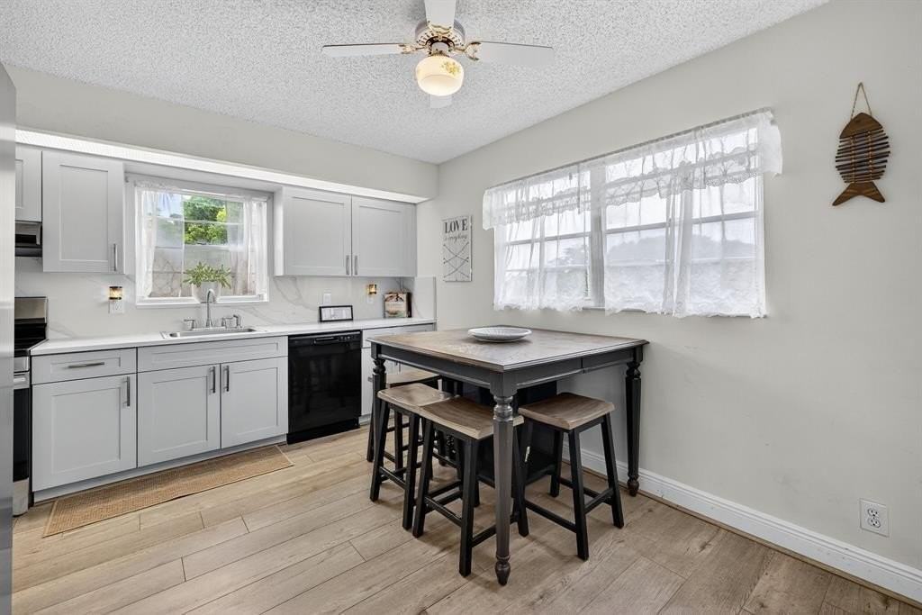 1603 Abaco Dr #M4 - Photo 4 of 16