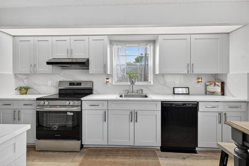 1603 Abaco Dr #M4 - Photo 6 of 16