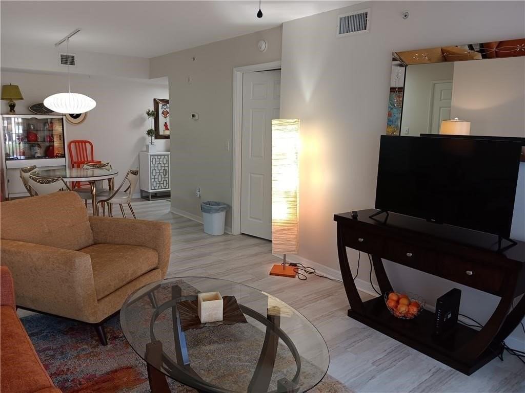 1550 S 42nd Cir Apt 206 #206 - Photo 6 of 32